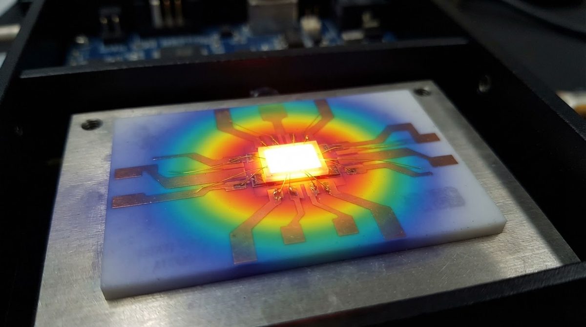 Infrared thermal image showing heat spread across a DBC power module substrate