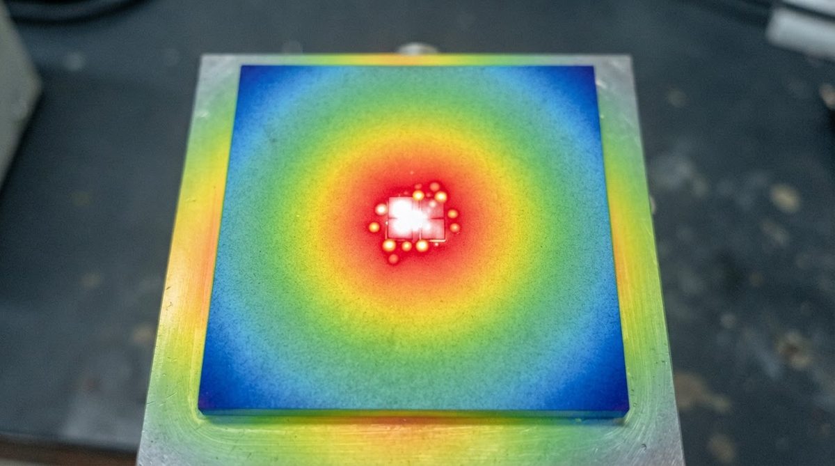 Infrared thermal image showing heat spread across a ceramic power module substrate