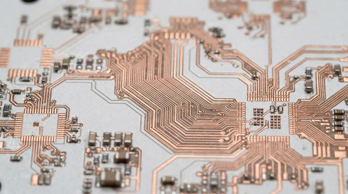 Fine copper traces on a DPC-metallized alumina ceramic substrate
