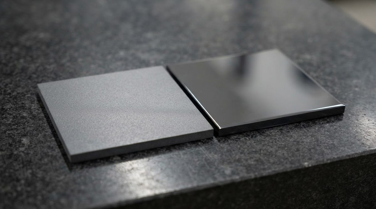 Side-by-side comparison of lapped and polished Si3N4 ceramic substrates