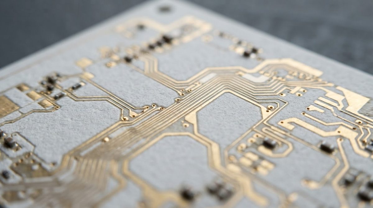 Ceramic substrate with thin-film metal traces viewed at an angle